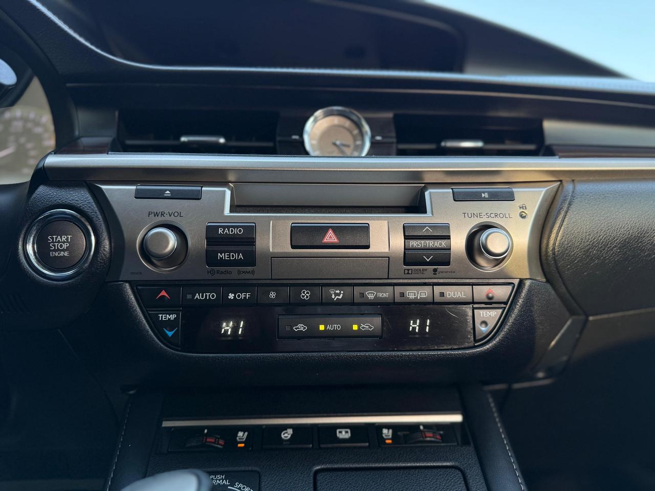 2016 Lexus ES 350 Photo