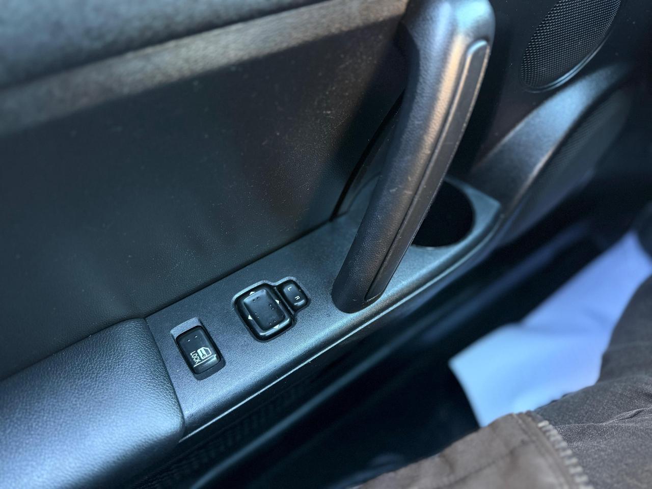 2011 Mazda MX-5 Miata Sport Photo