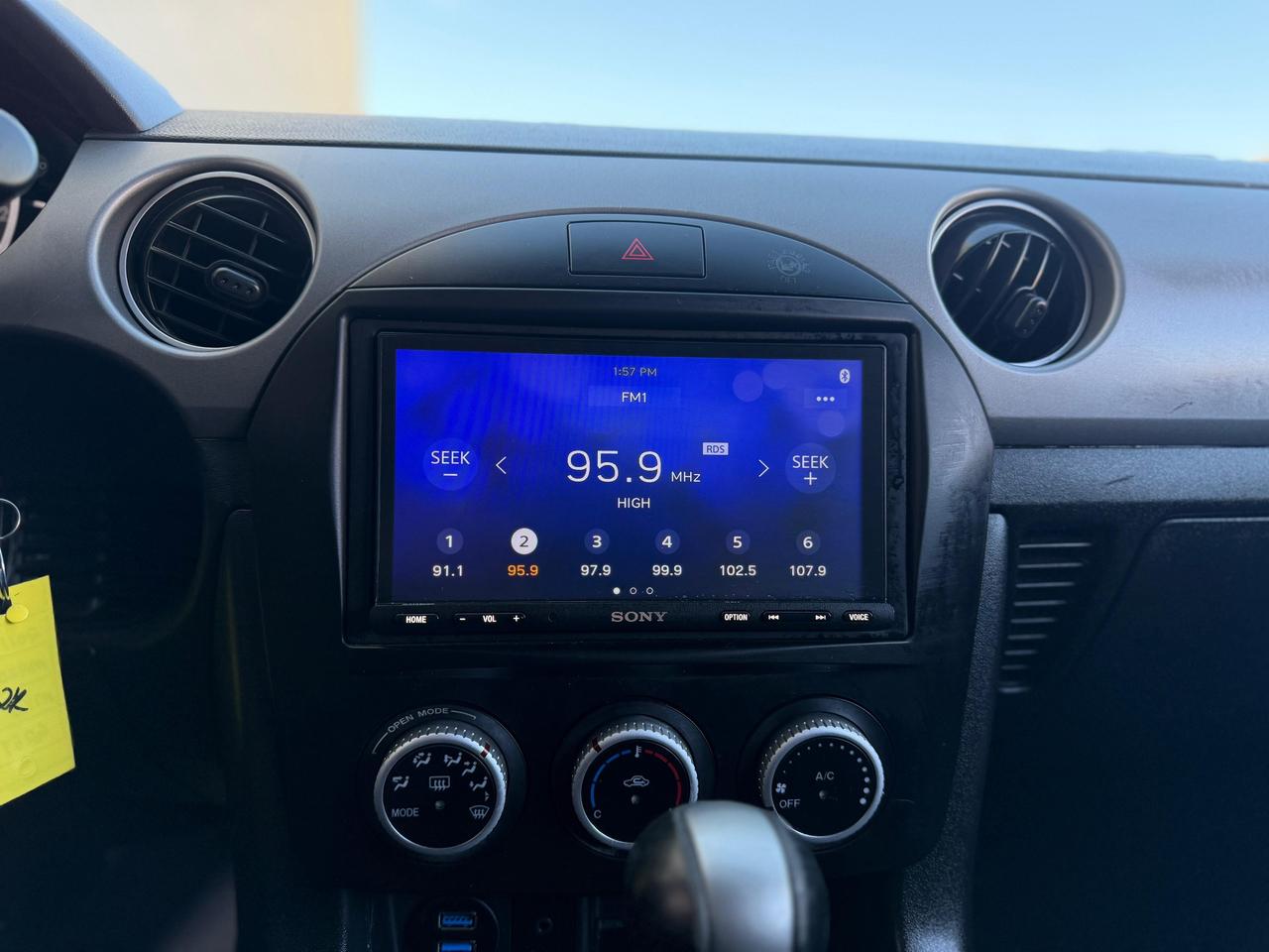 2011 Mazda MX-5 Miata Sport Photo