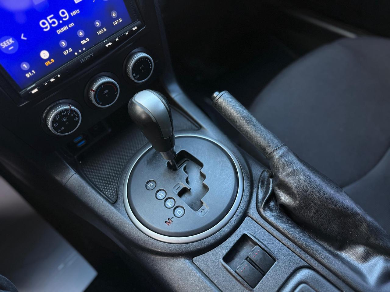 2011 Mazda MX-5 Miata Sport Photo