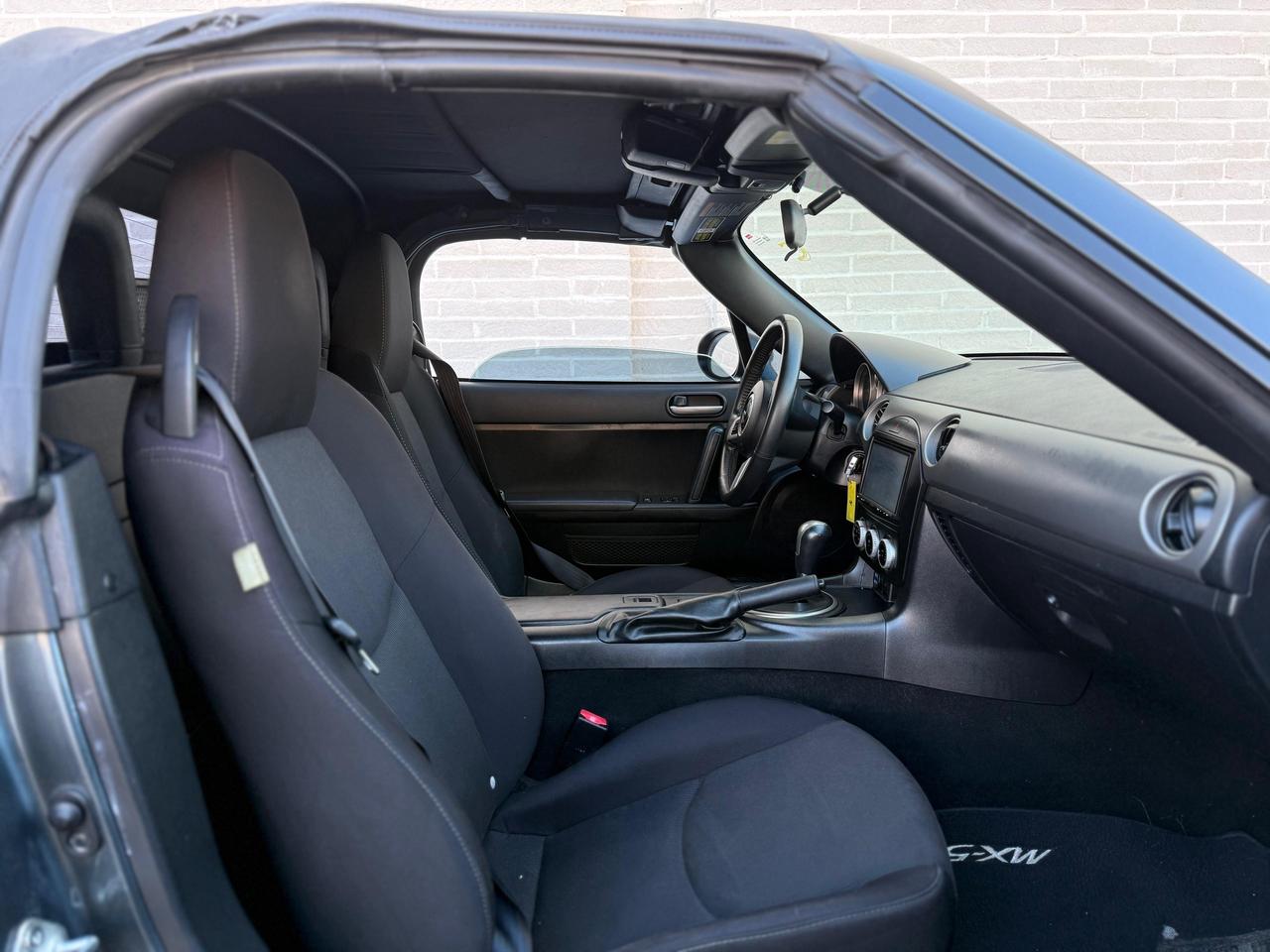 2011 Mazda MX-5 Miata Sport Photo