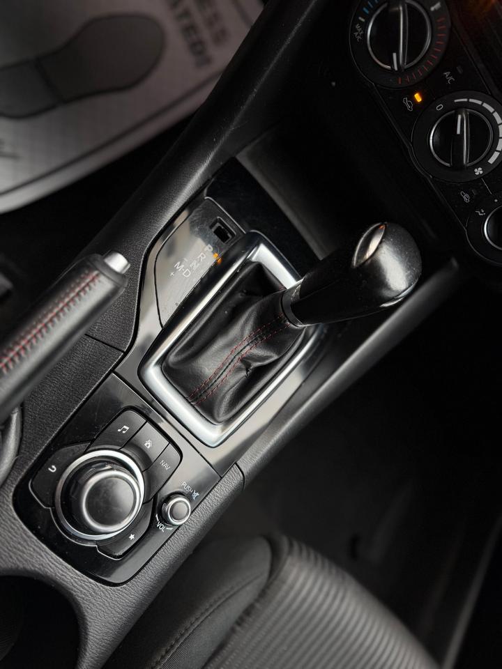 2014 Mazda MAZDA3 GS Photo