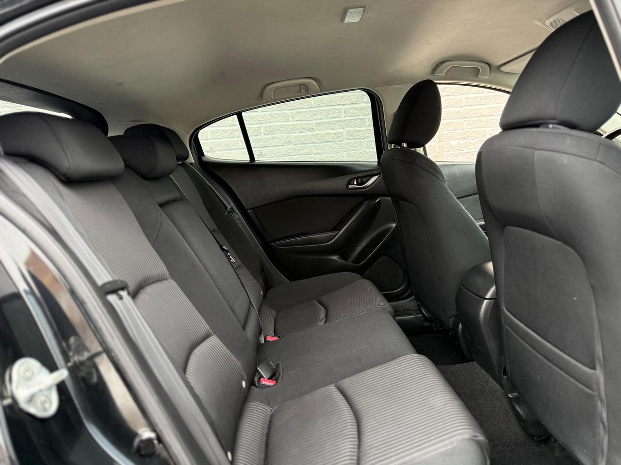 2014 Mazda MAZDA3 GS Photo