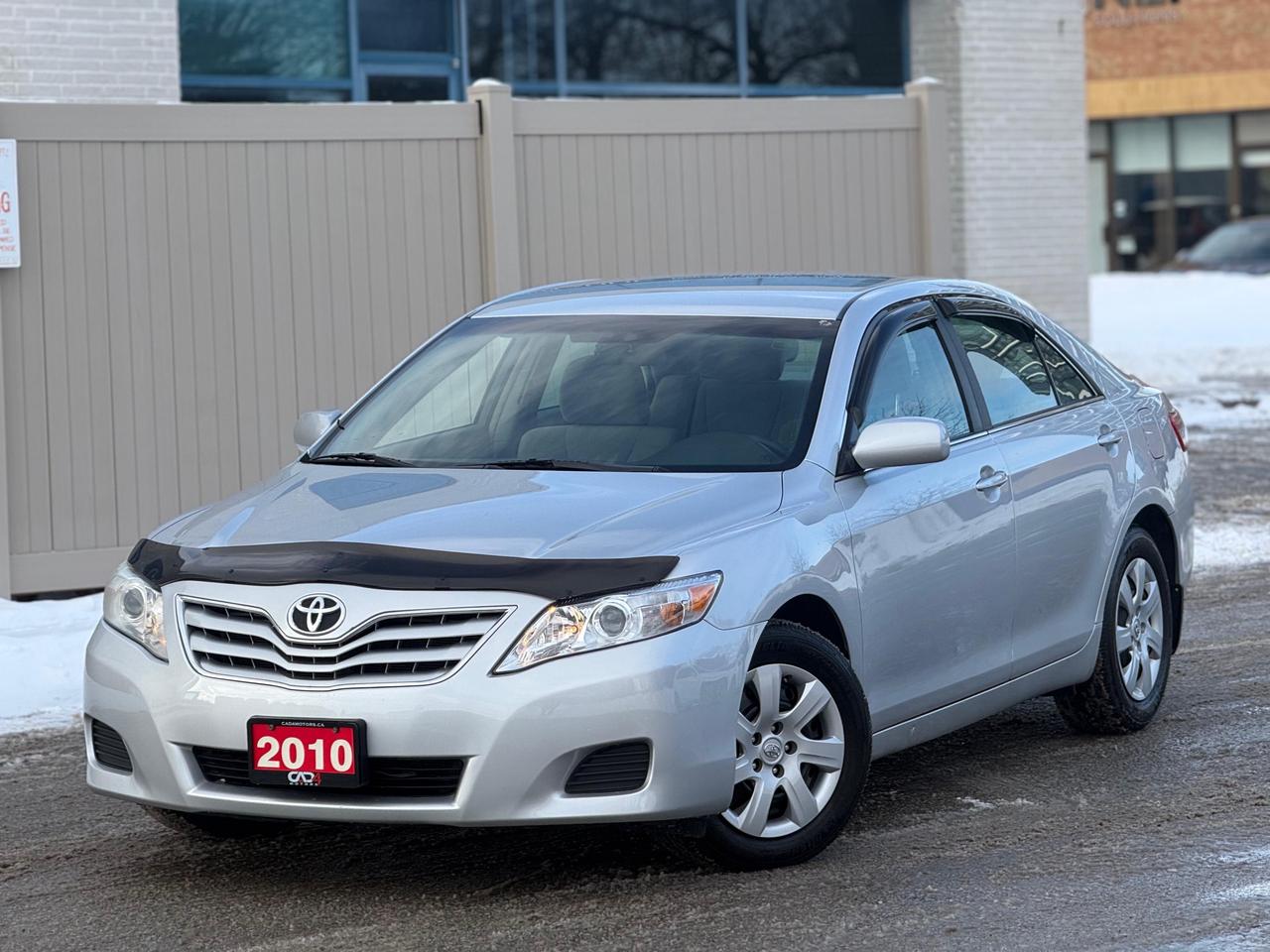 2010 Toyota Camry LE Photo0