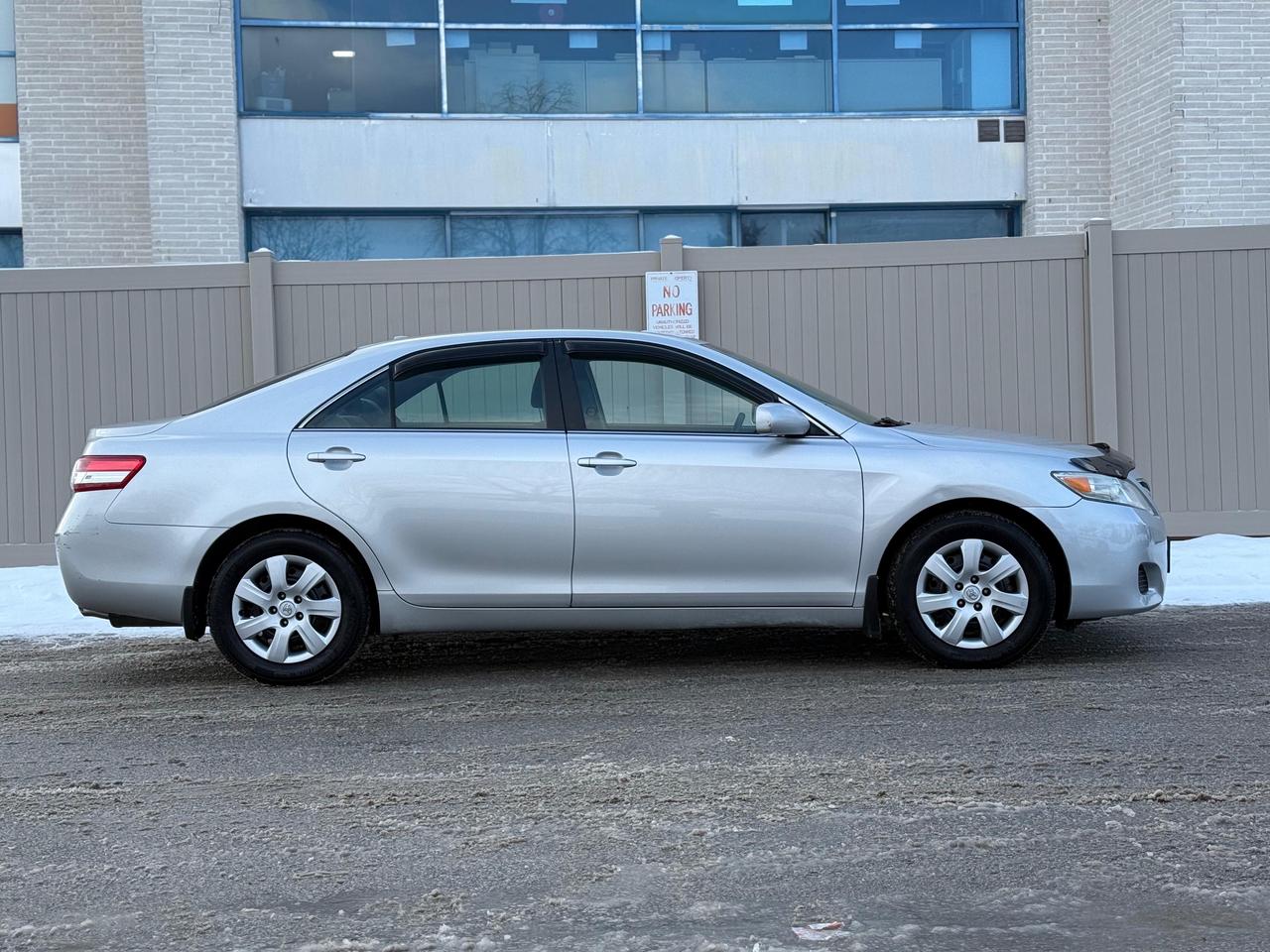 2010 Toyota Camry LE Photo