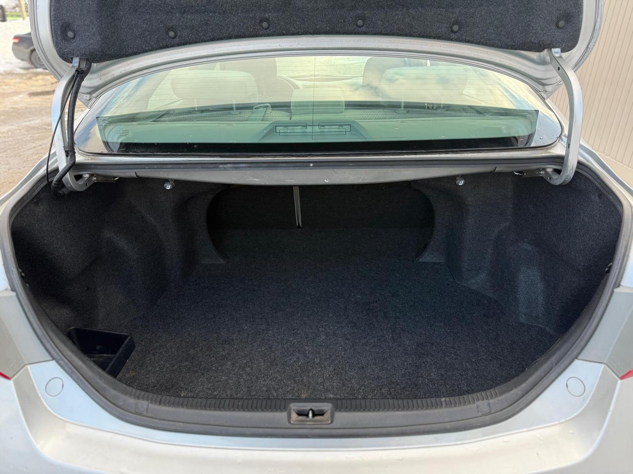 2010 Toyota Camry LE Photo