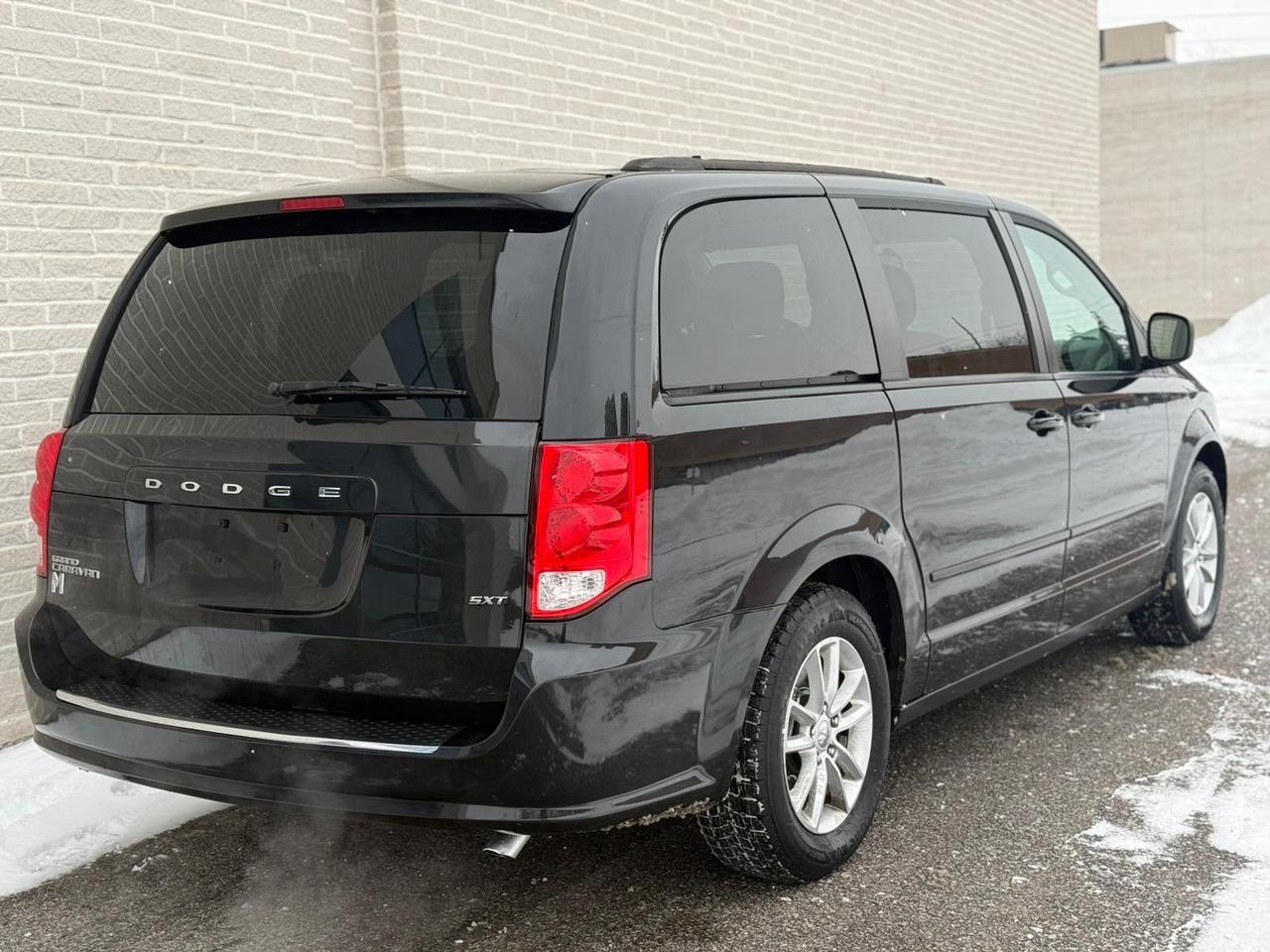 2015 Dodge Grand Caravan SXT Photo