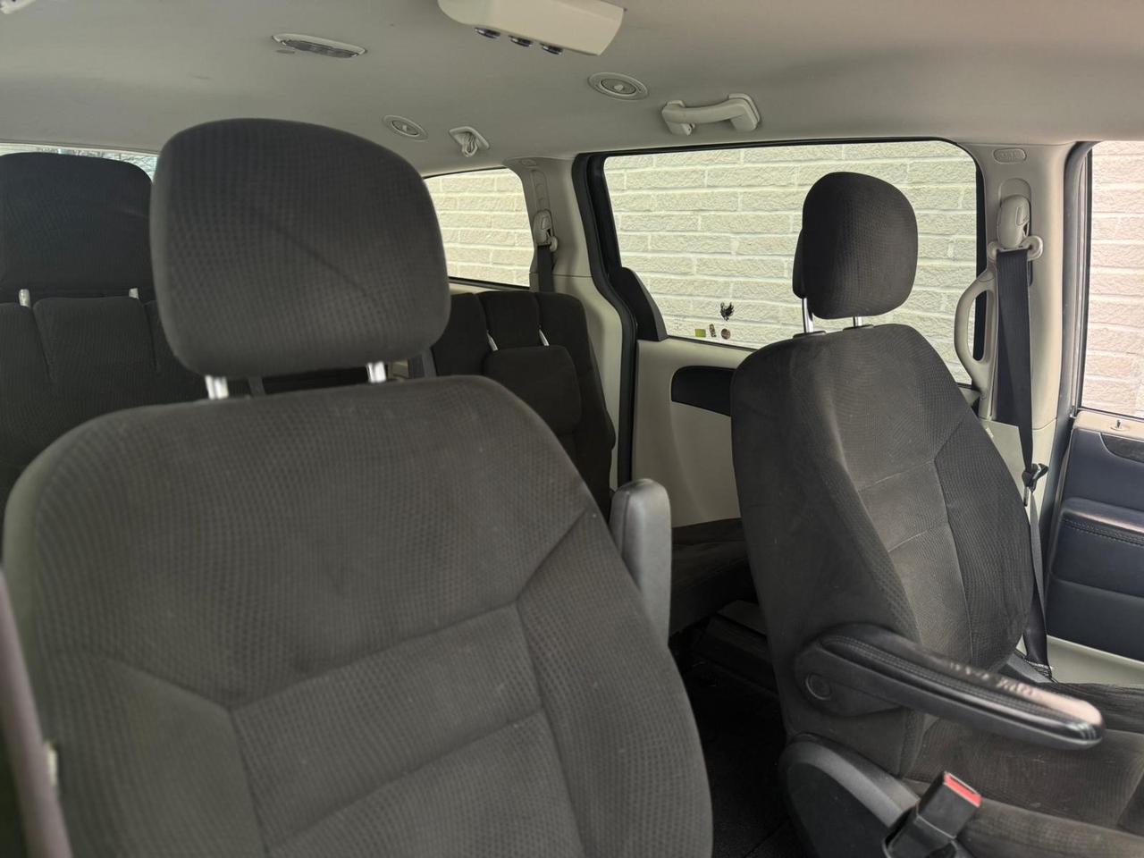 2015 Dodge Grand Caravan SXT Photo