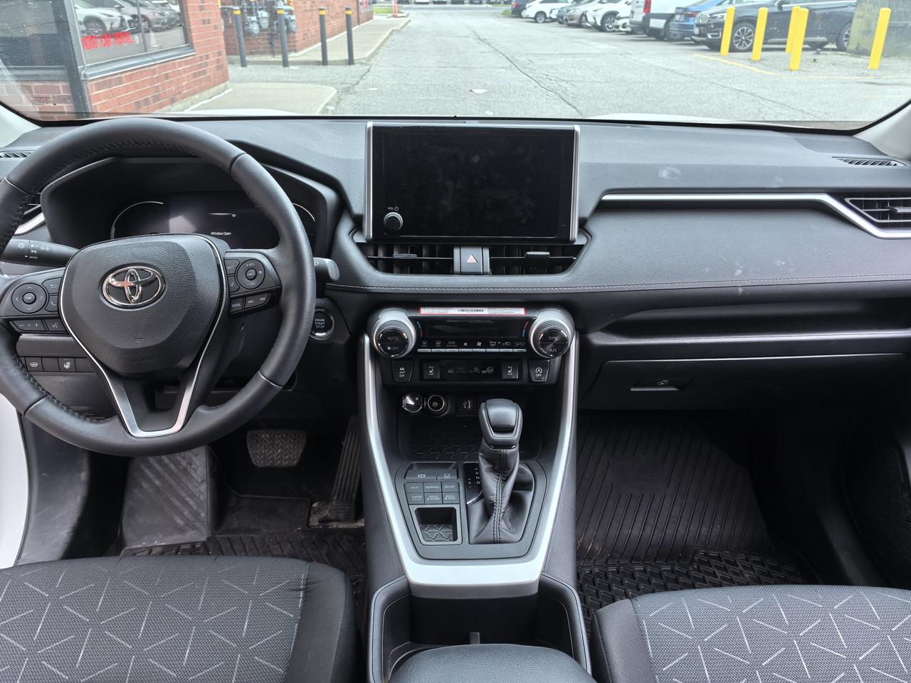 2024 Toyota RAV4 XLE Photo