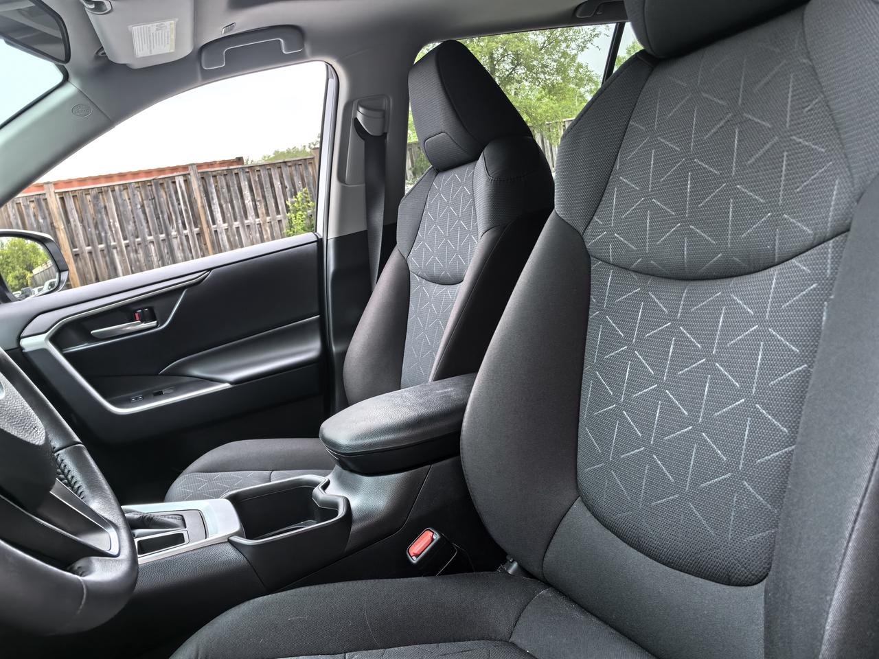 2024 Toyota RAV4 XLE Photo