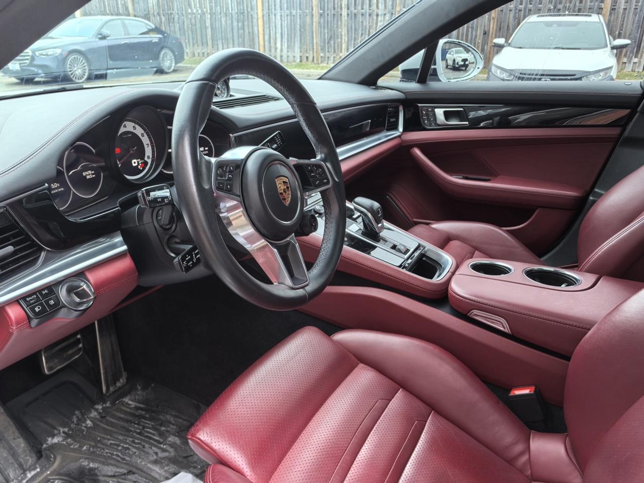 2018 Porsche Panamera 4S Photo