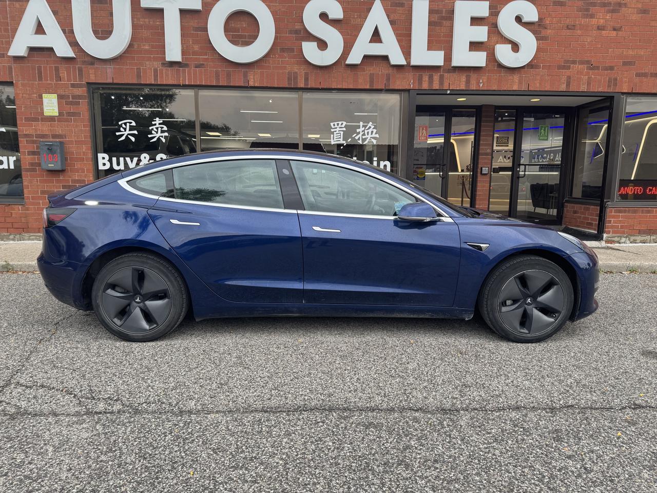2019 Tesla Model 3 STANDARD RANGE PLUS Photo
