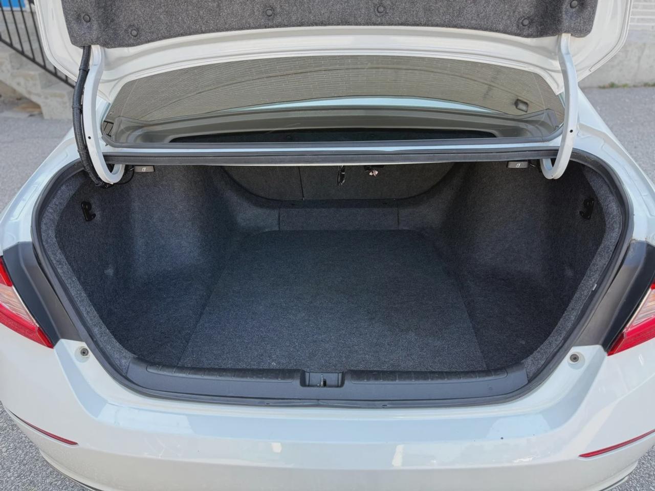 2018 Honda Accord Sport Photo