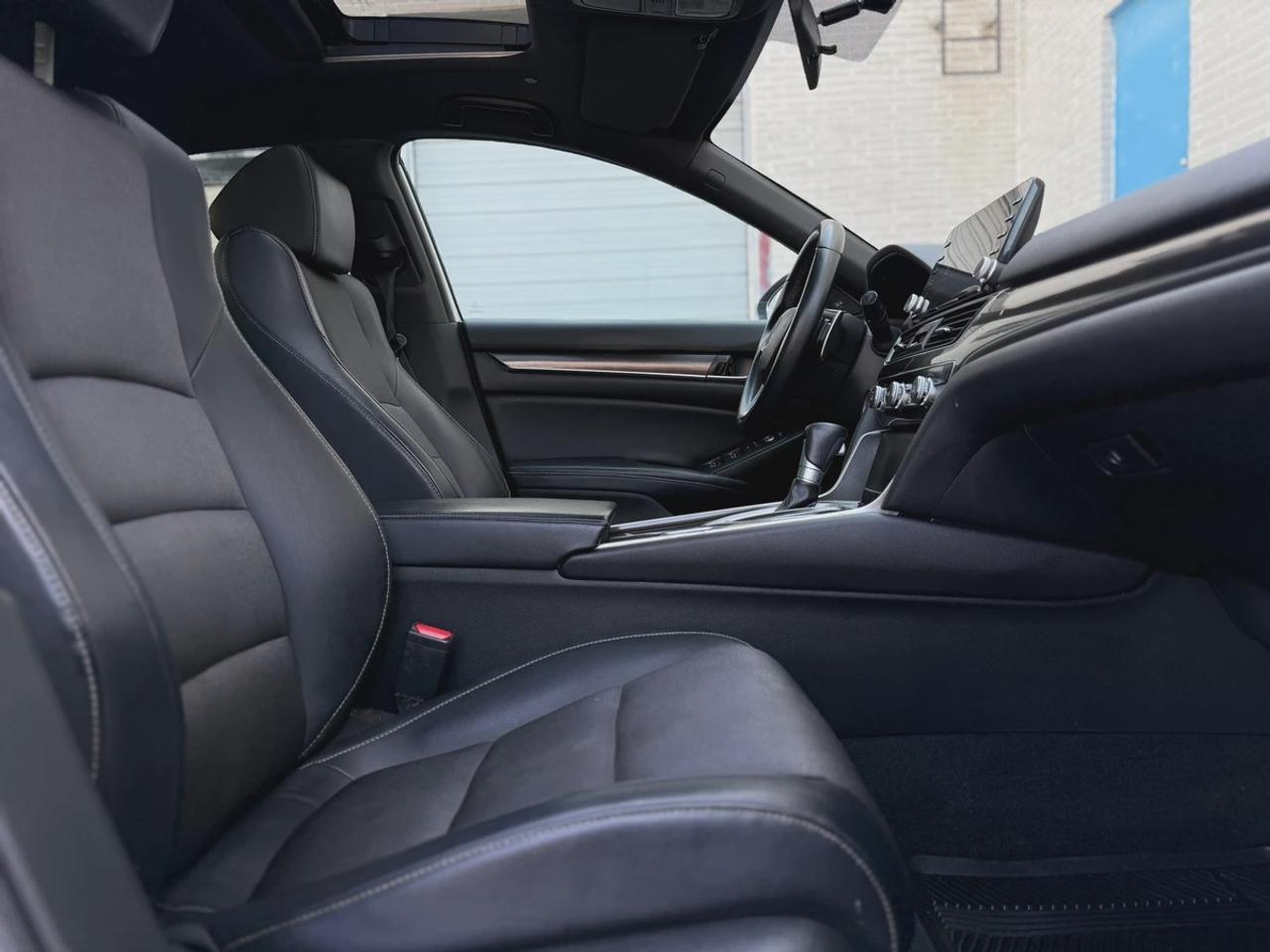 2018 Honda Accord Sport Photo