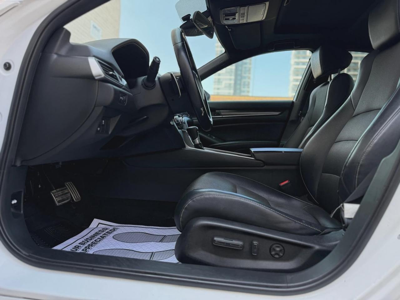 2018 Honda Accord Sport Photo