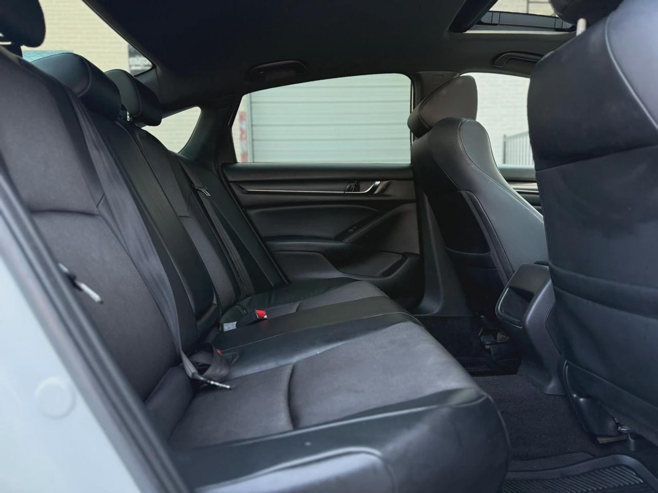 2018 Honda Accord Sport Photo