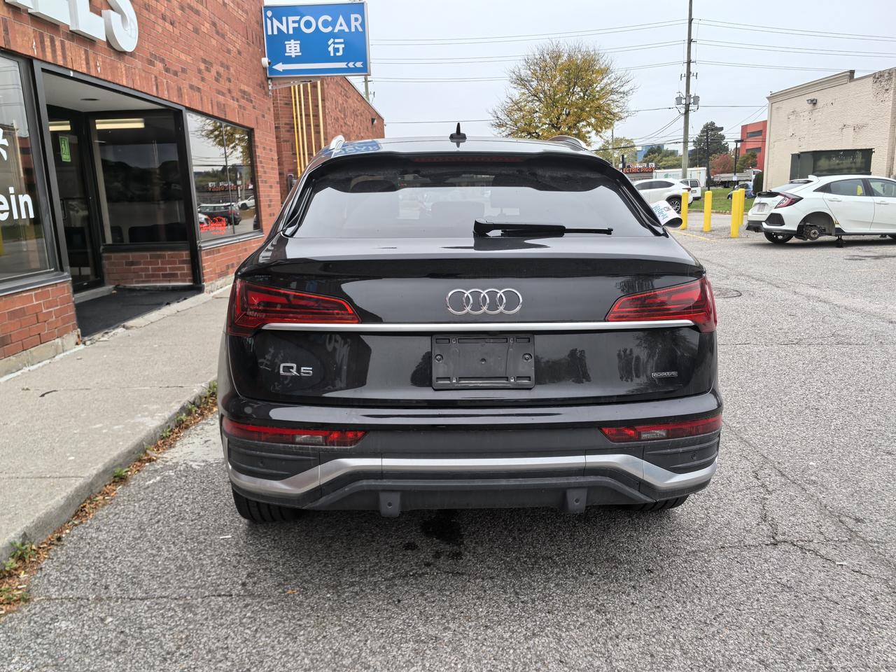 2024 Audi Q5 Sportback Premium Photo