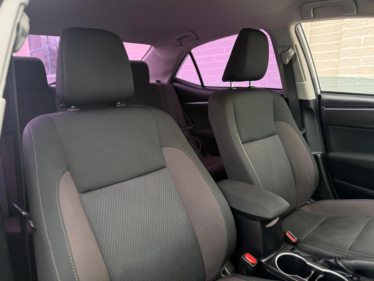 2018 Toyota Corolla LE Photo