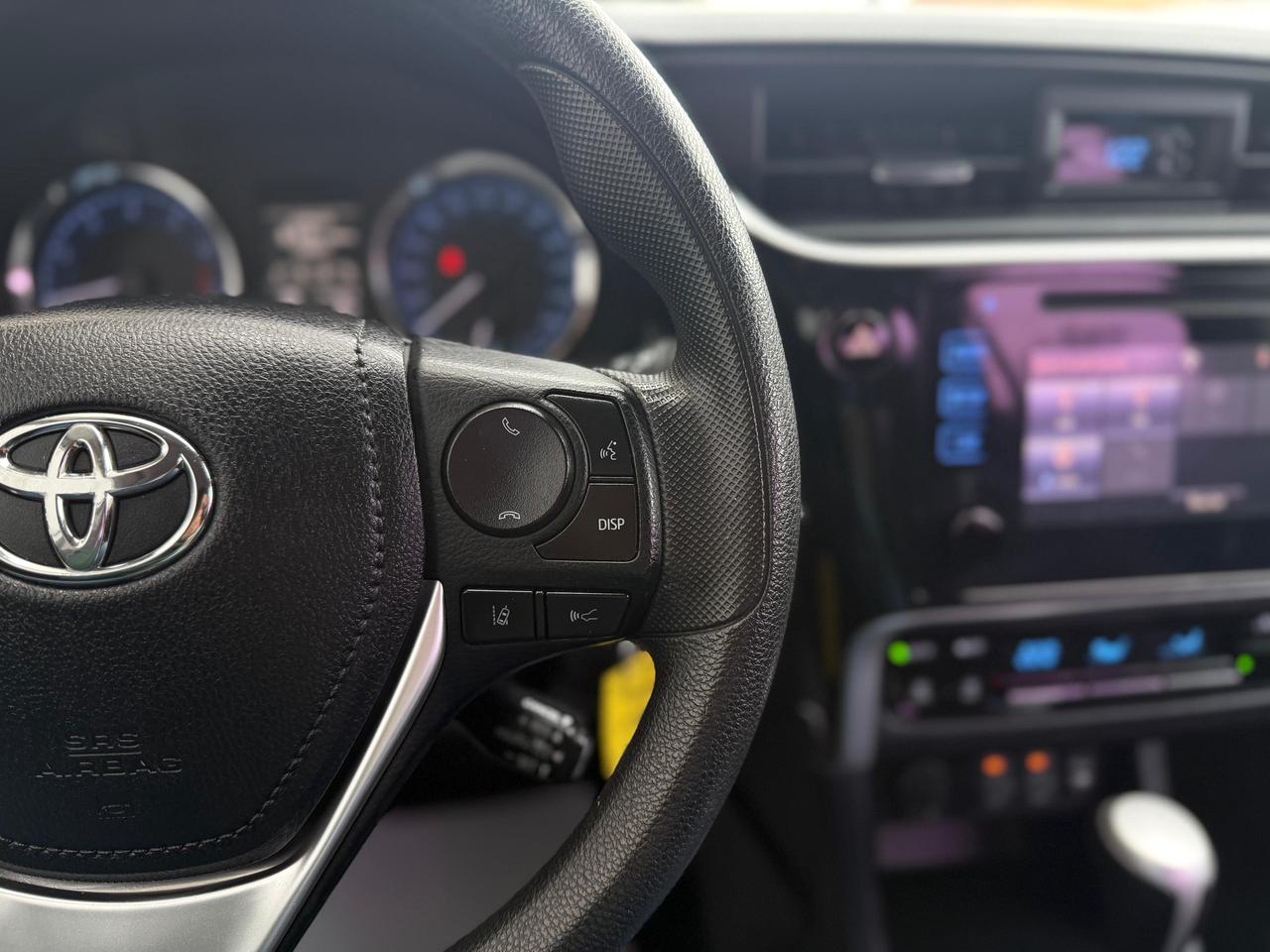 2018 Toyota Corolla LE Photo