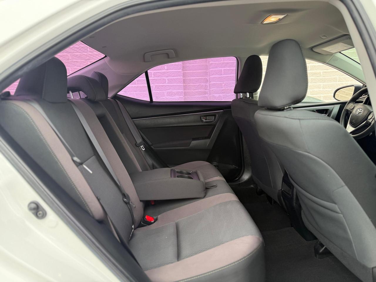 2018 Toyota Corolla LE Photo