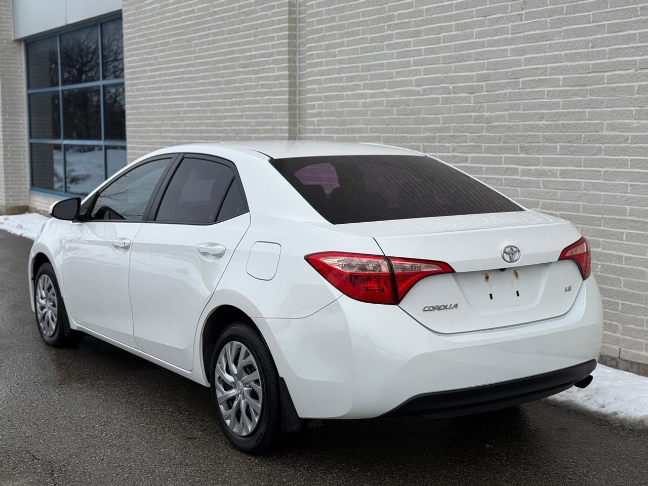 2018 Toyota Corolla LE Photo