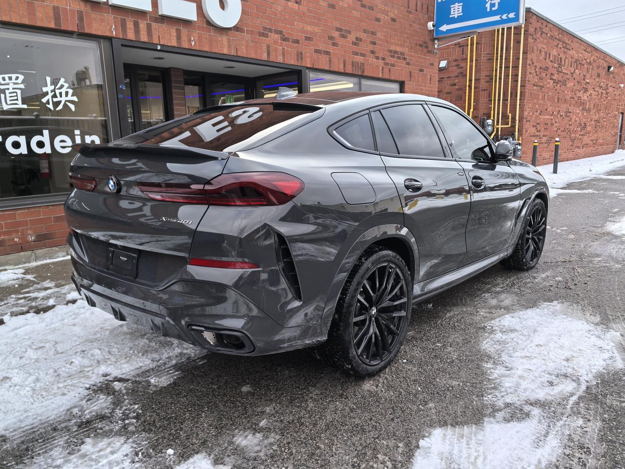 2021 BMW X6 xDrive40i Photo3