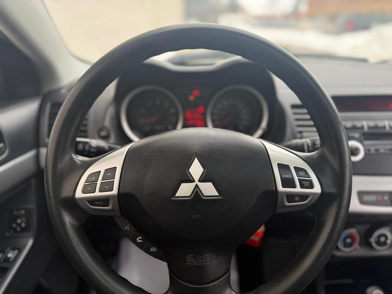 2011 Mitsubishi Lancer SE Photo