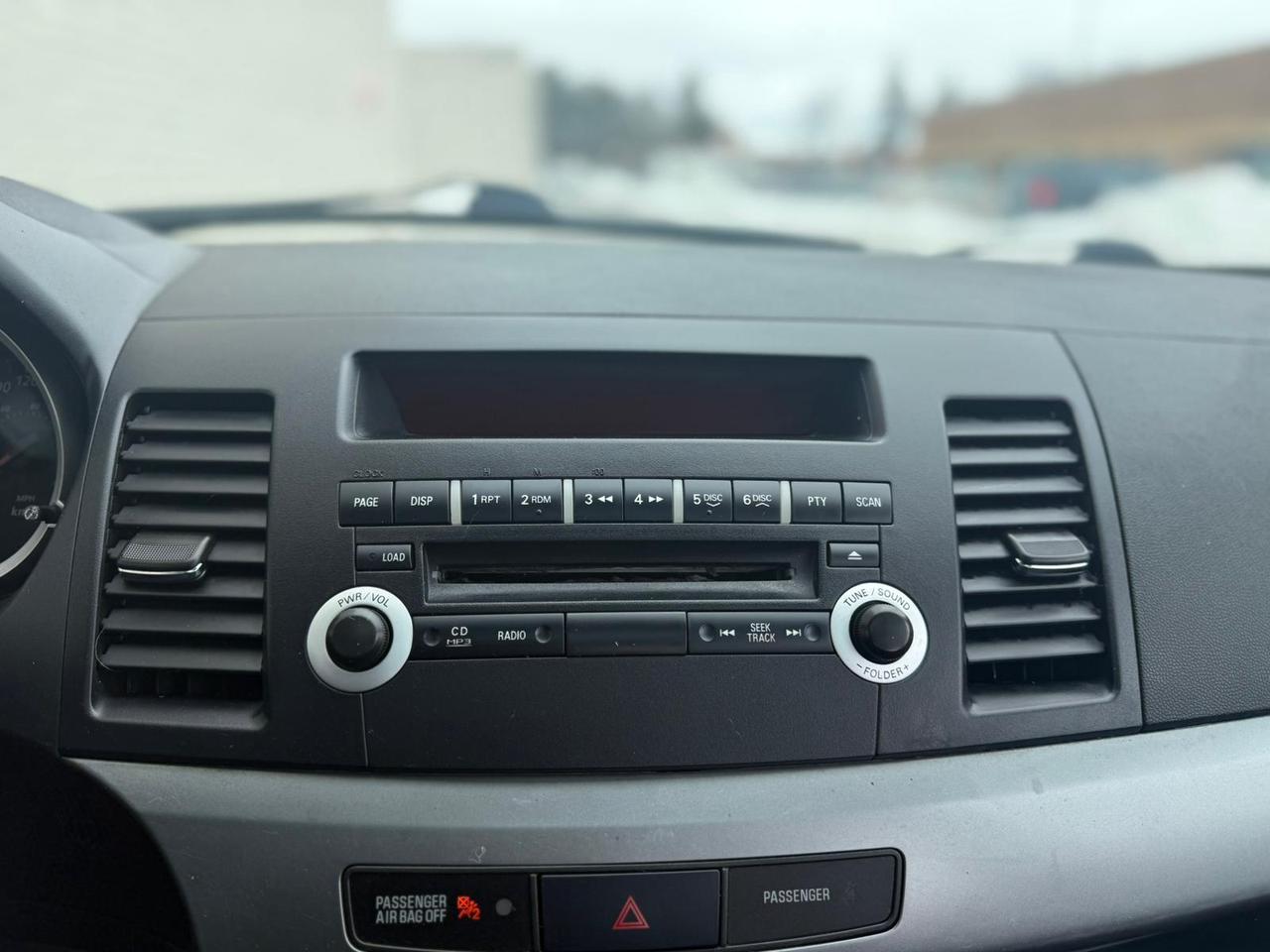 2011 Mitsubishi Lancer SE Photo