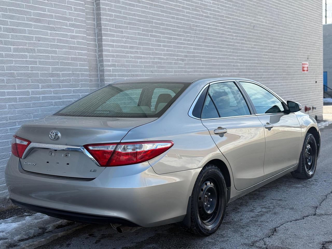 2017 Toyota Camry LE Photo