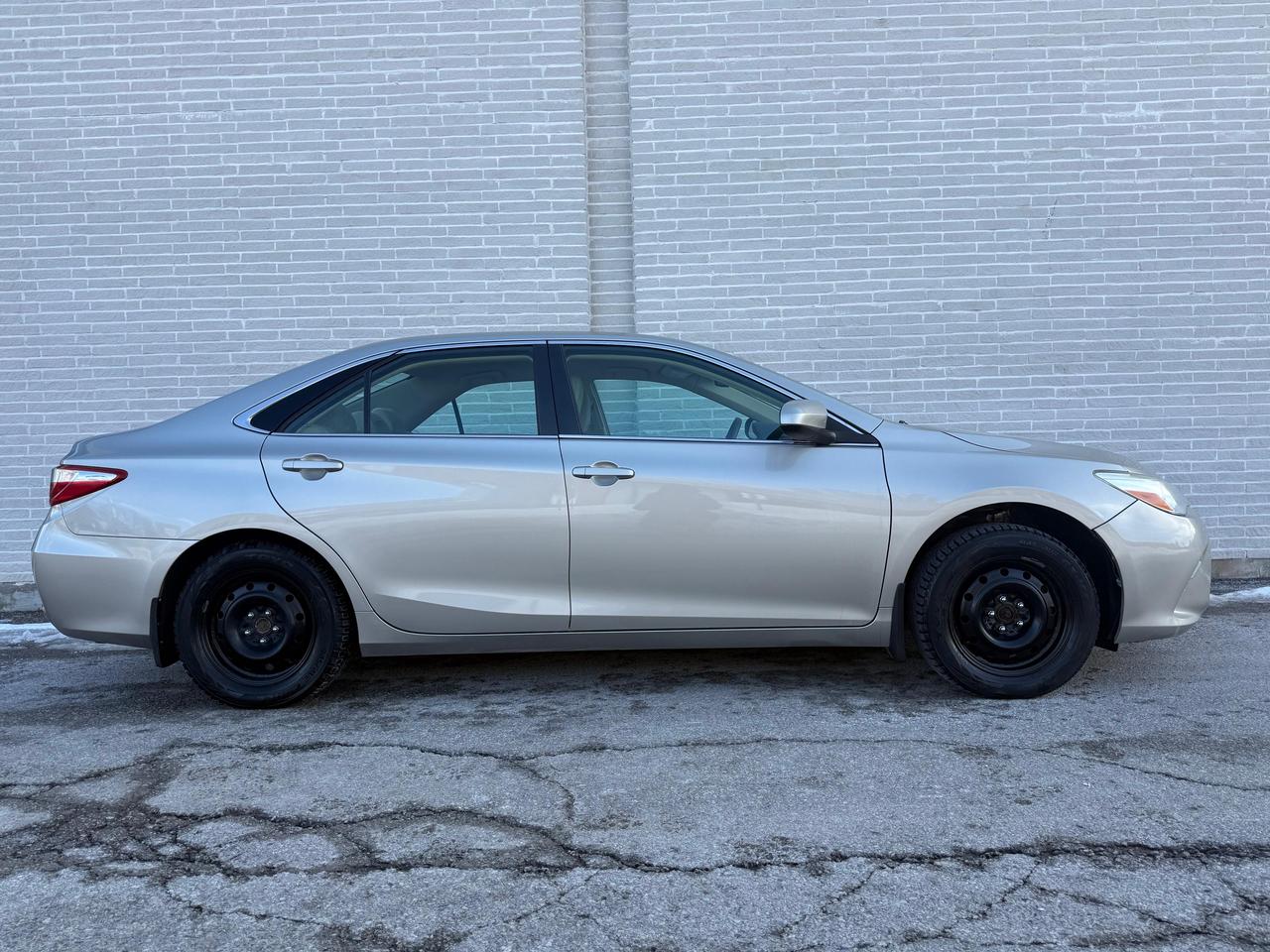 2017 Toyota Camry LE Photo