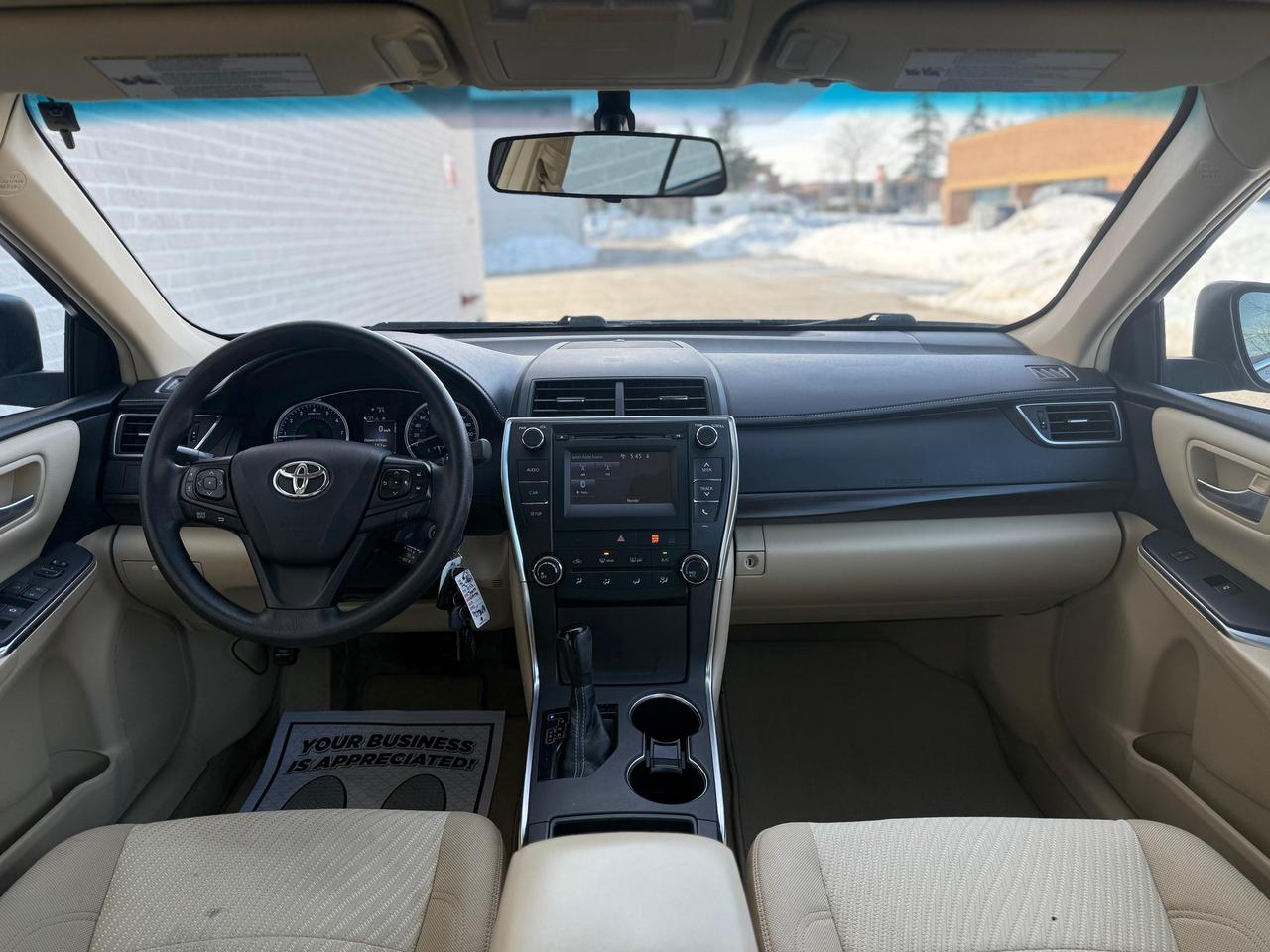 2017 Toyota Camry LE Photo