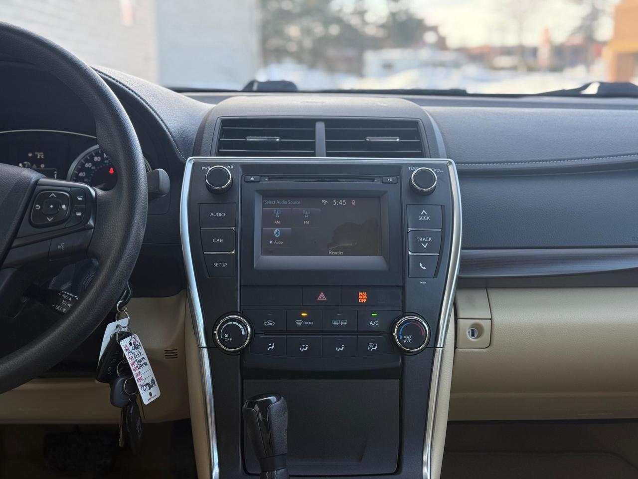 2017 Toyota Camry LE Photo