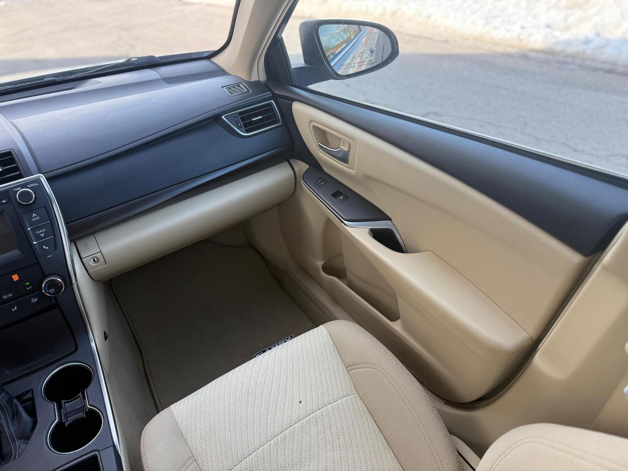 2017 Toyota Camry LE Photo