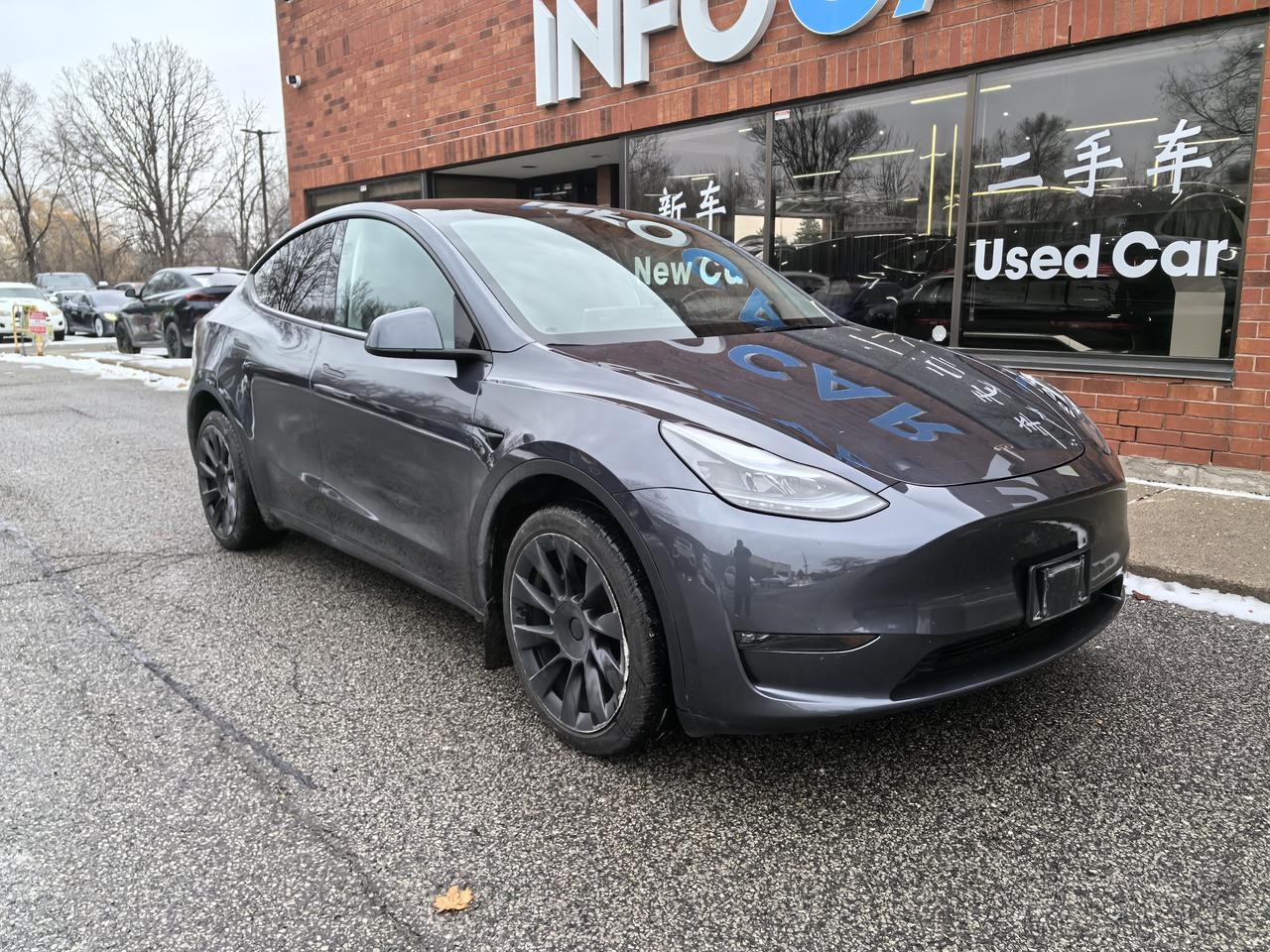 2023 Tesla Model Y LONG RANGE Photo0