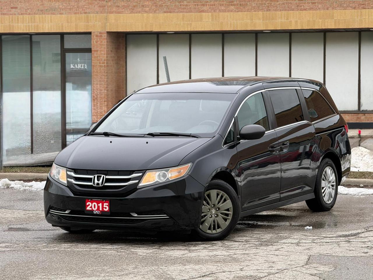 2015 Honda Odyssey LX Photo