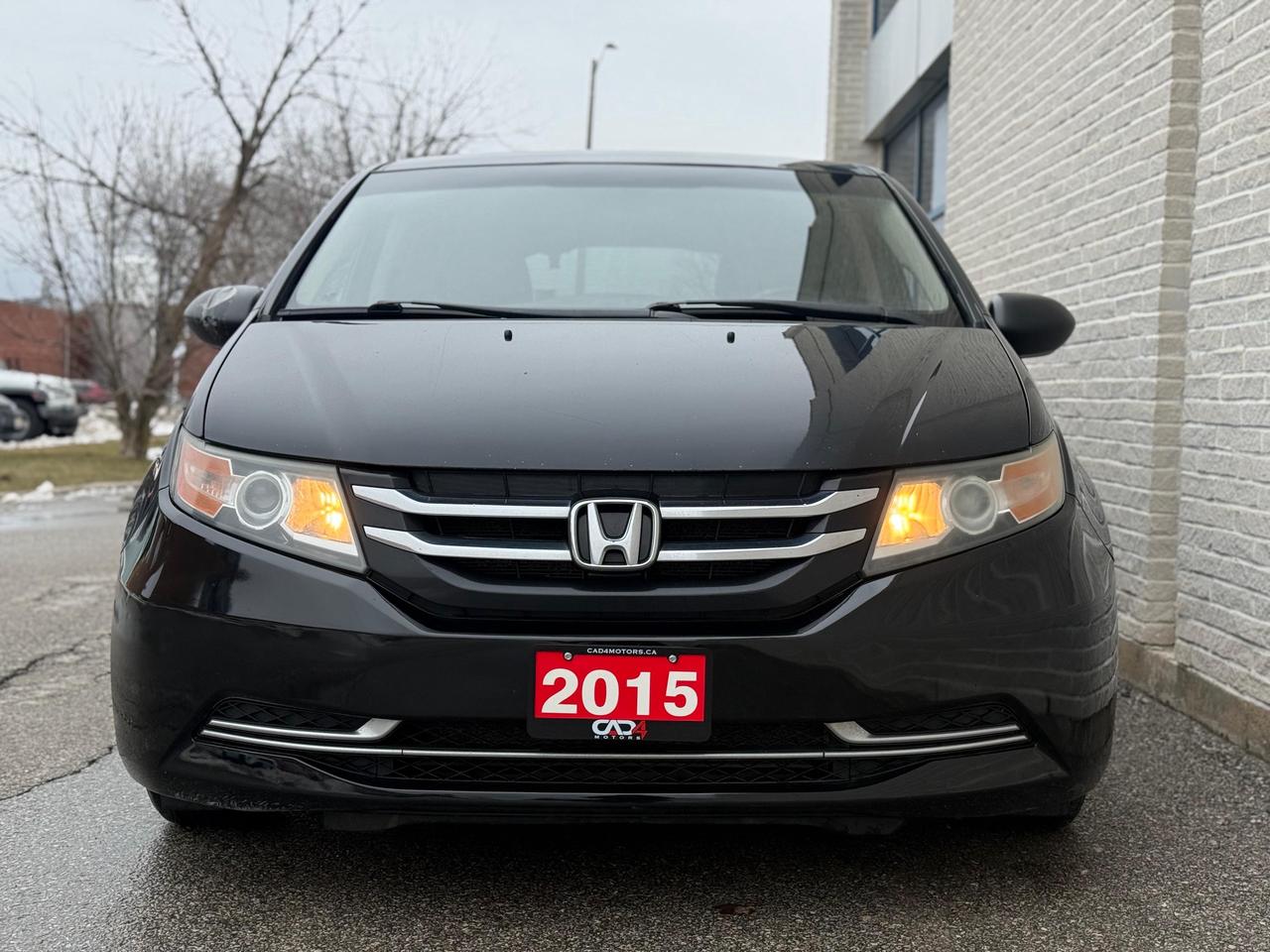 2015 Honda Odyssey LX Photo