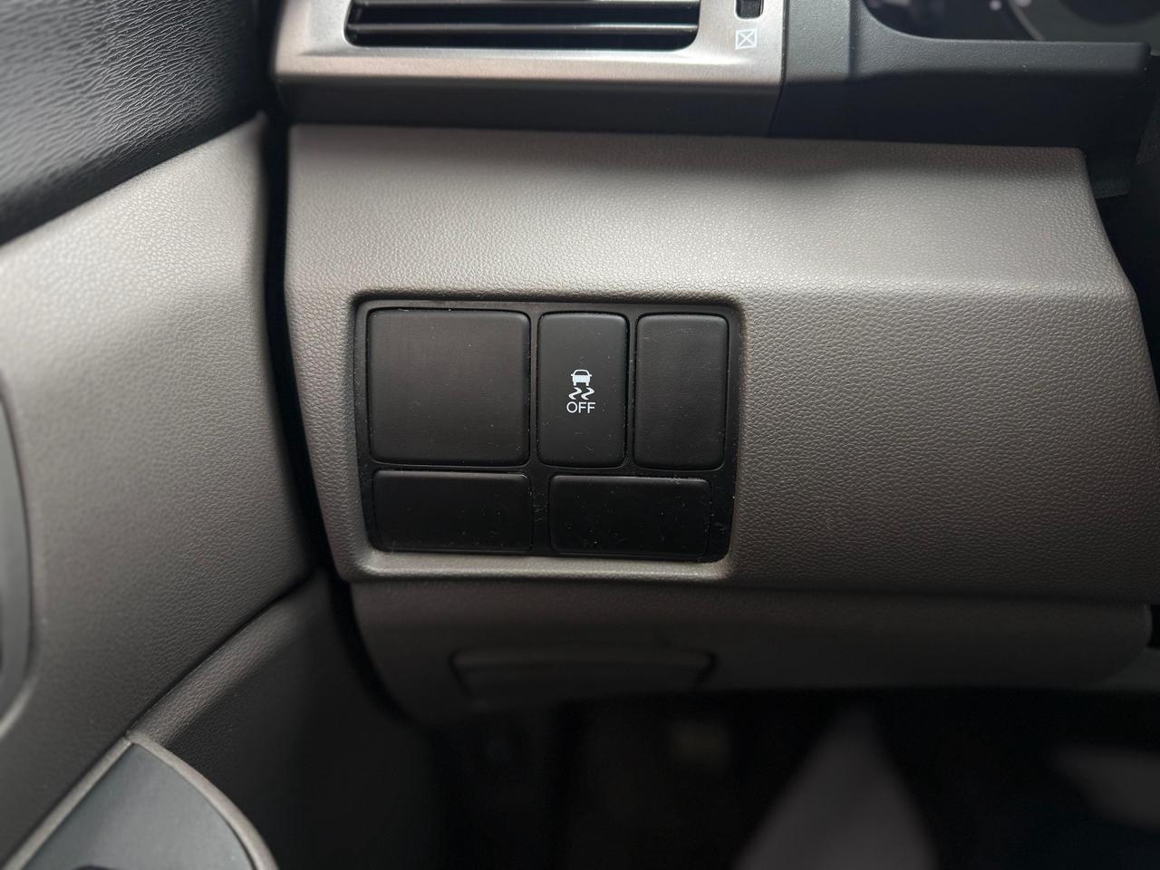 2015 Honda Odyssey LX Photo