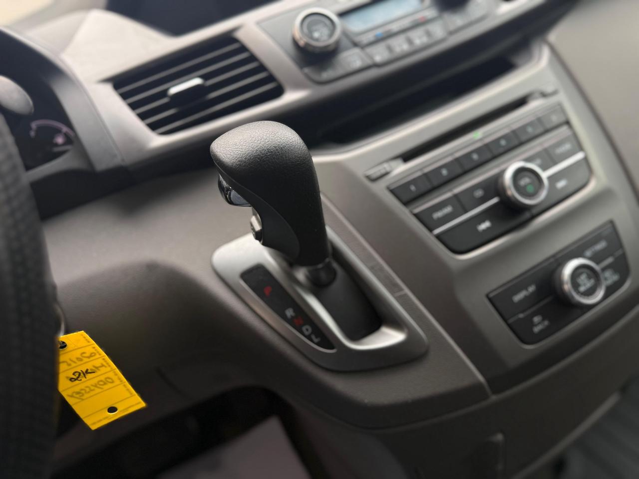 2015 Honda Odyssey LX Photo