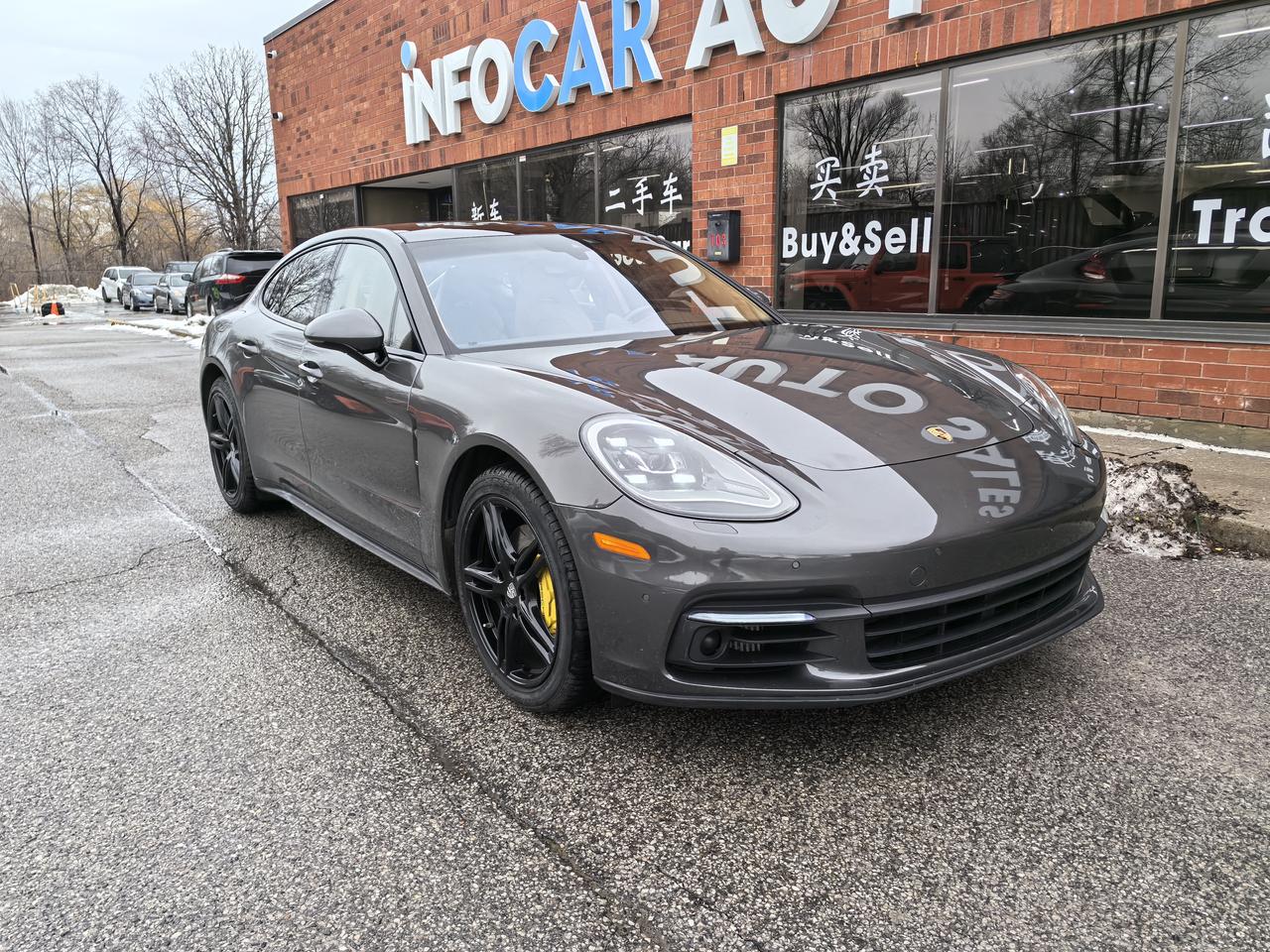 2017 Porsche Panamera 4S Photo0