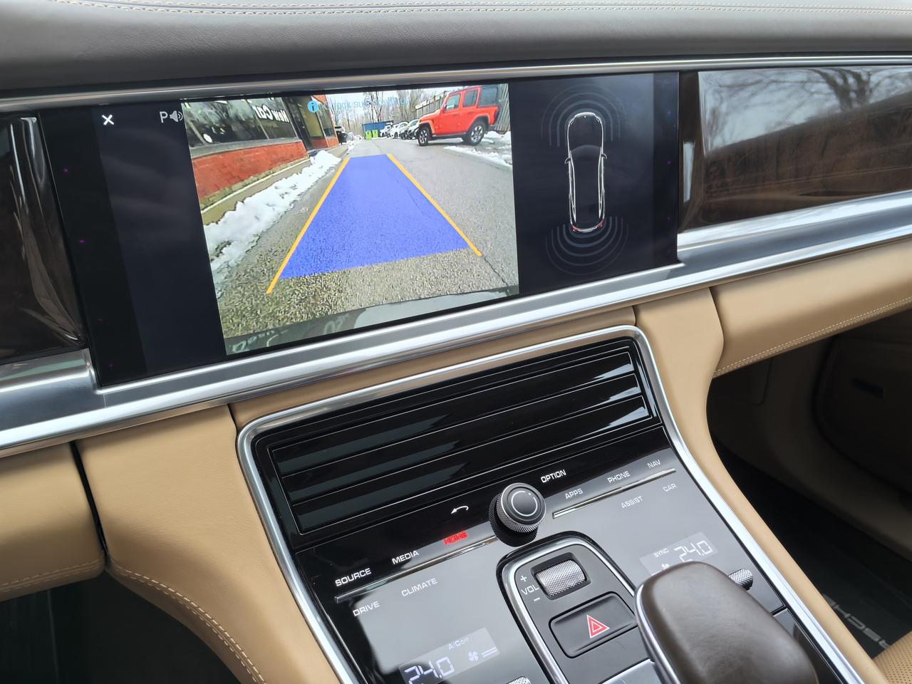 2017 Porsche Panamera 4S Photo