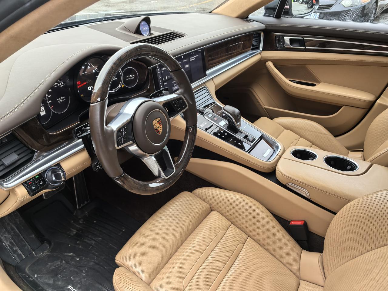 2017 Porsche Panamera 4S Photo