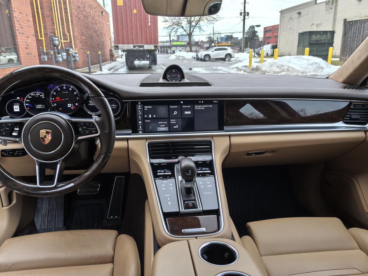 2017 Porsche Panamera 4S Photo