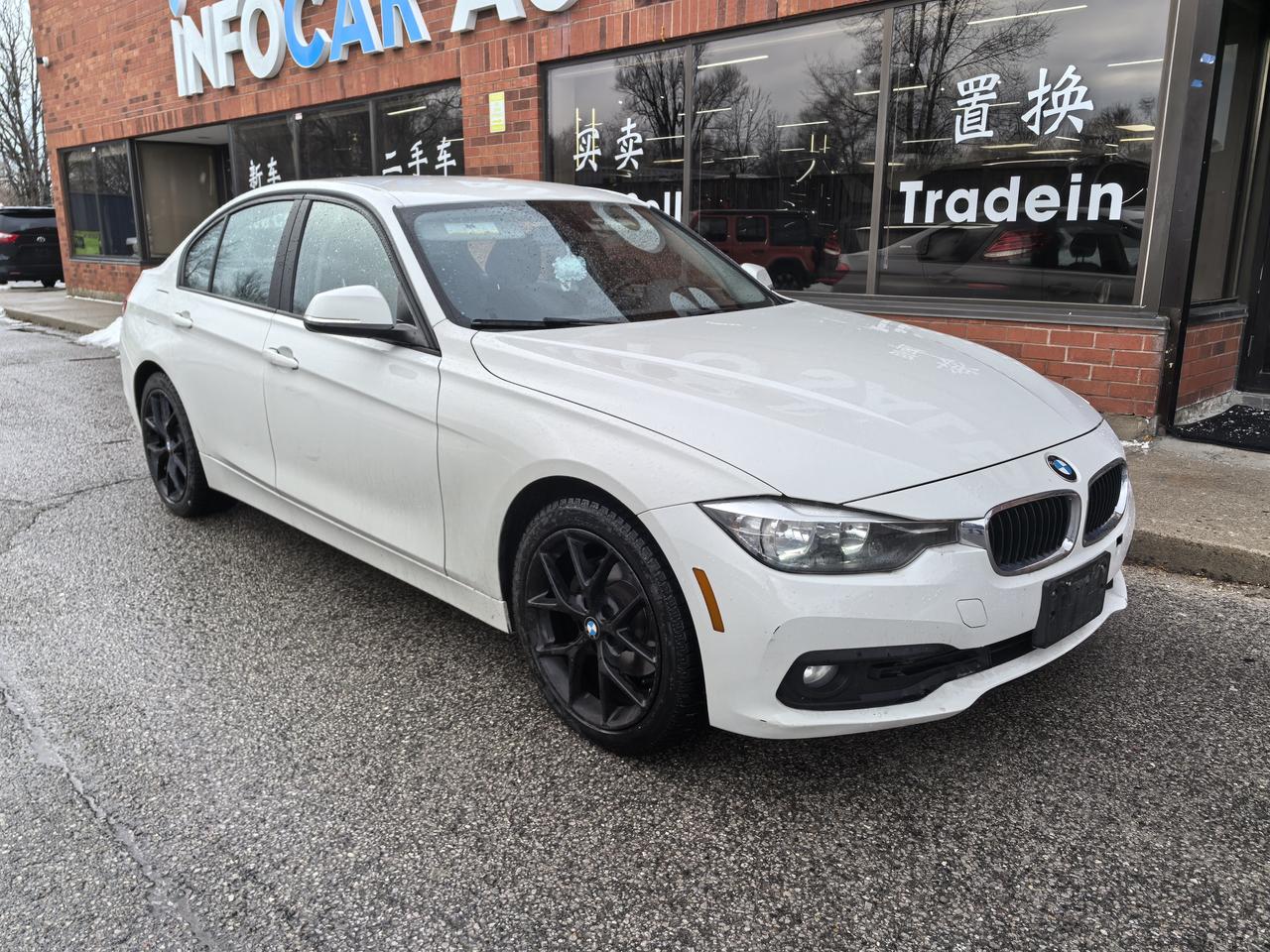 2016 BMW 3-Series 320i xDrive Photo0