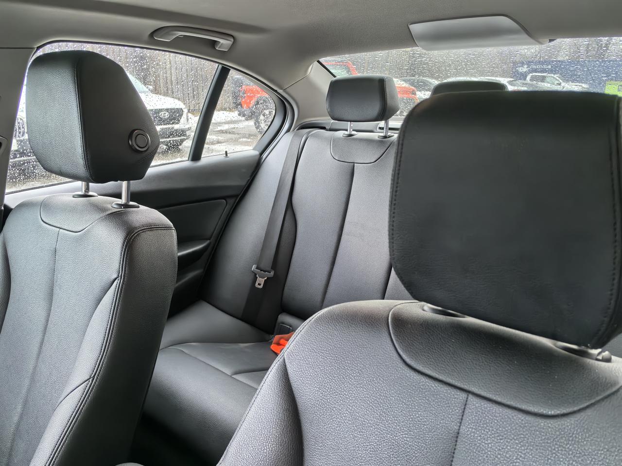 2016 BMW 3-Series 320i xDrive Photo