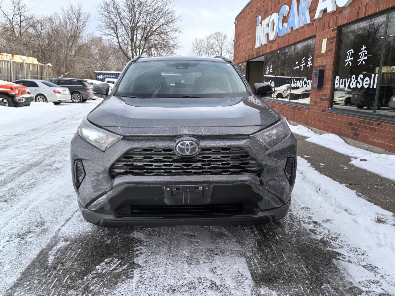 2022 Toyota RAV4 Hybrid LE Photo