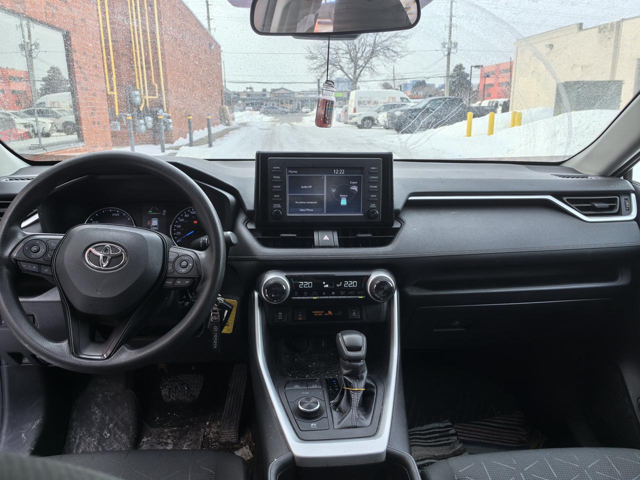 2022 Toyota RAV4 Hybrid LE Photo