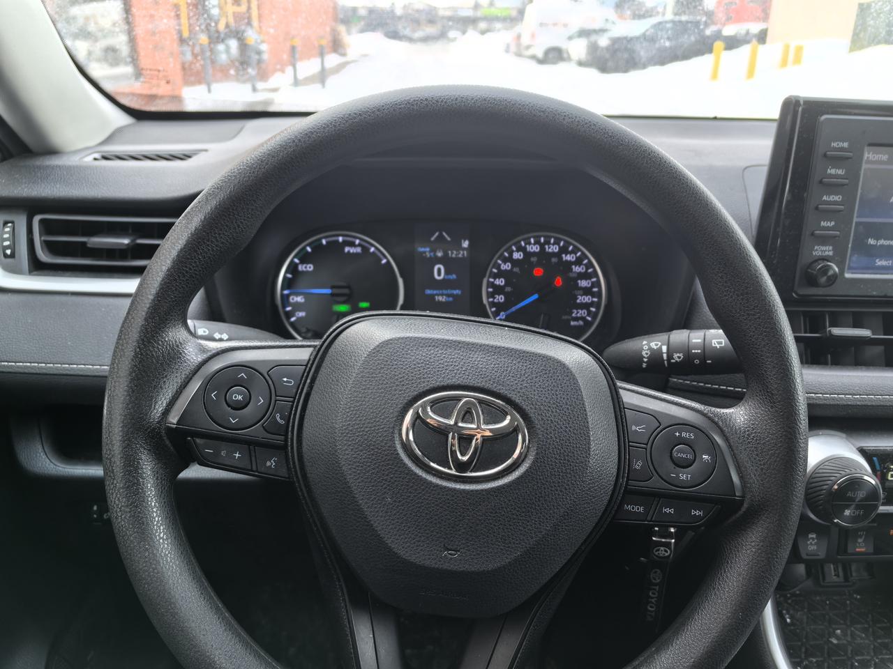 2022 Toyota RAV4 Hybrid LE Photo