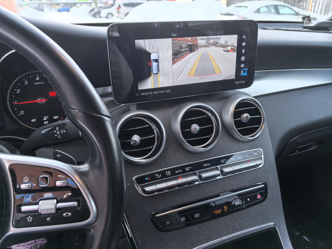 2022 Mercedes-Benz GLC-Class 300 Photo