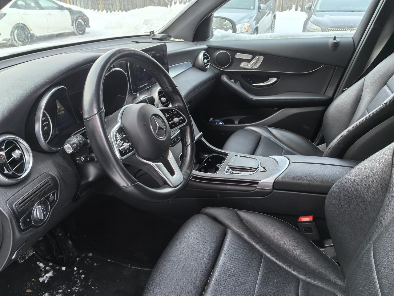 2022 Mercedes-Benz GLC-Class 300 Photo