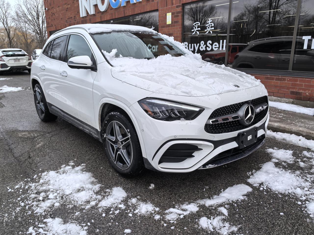 2025 Mercedes-Benz GLA-Class  Photo0